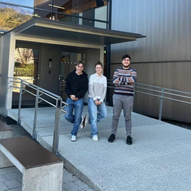 Dienstag Tagessprecher:in: Sarah & Matteo
Stellvertetung: Mert
Gratulation 🙌